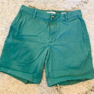 URBAN OUTFITTERS Men’s green shorts Size 29